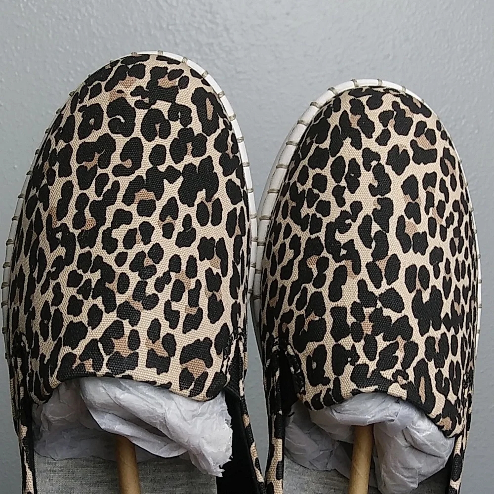 Cloudsteppers By Clarks Step Glow Jade 9W  Whipstitch Shoes Leopard Print